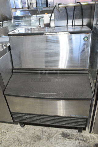 Hoshizaki KM-260BAH Stainless Steel Commercial Ice Head on Bin. 115 Volts, 1 Phase. 