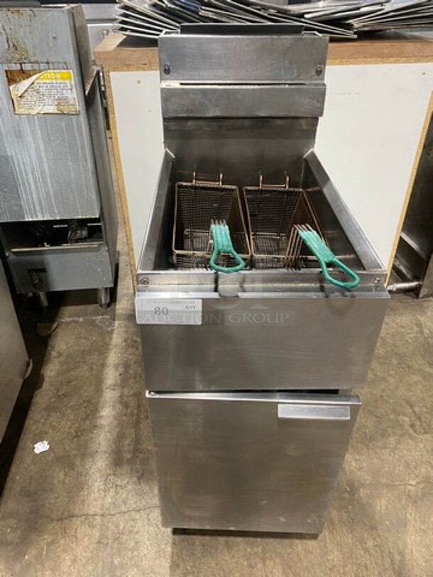 Commercial Natural Gas Powered Deep Fat Fryer! With Backsplash! With 2 Metal Frying Baskets! All Stainless Steel! On Legs!