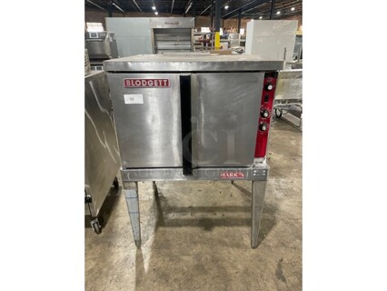 Blodgett Commercial Electric Powered Convection Oven! All Stainless Steel! Model MARKV! On Legs!