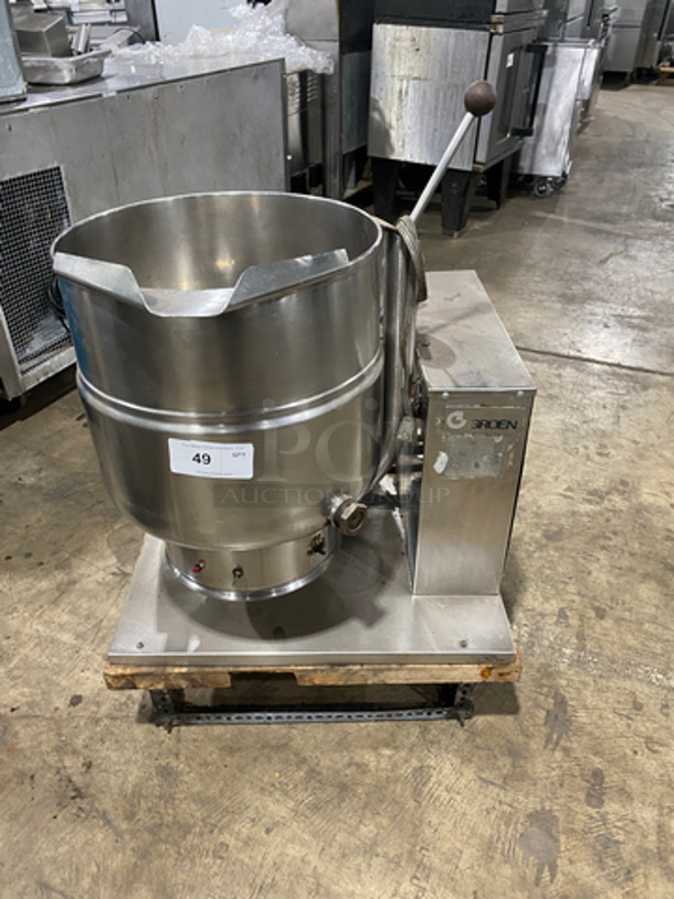 WOW! Groen Commercial Natural Gas Powered Self Contained Jacketed Tilting Soup Kettle! All Stainless Steel!