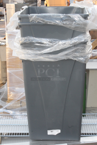 BRAND NEW! Set of 4 Gray Square 32 Gallon Trash Cans. 4x your Bid. 