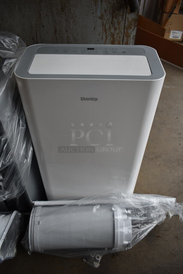 BRAND NEW SCRATCH AND DENT! Danby DPA120BCCWDB 12,000 BTU Portable Air Conditioner. 115 Volts, 1 Phase. Tested and Working!