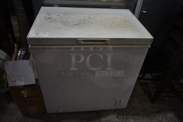 Amana AQC0501GRW Metal Chest Freezer w/ Hinge Lid. Tested and Working!