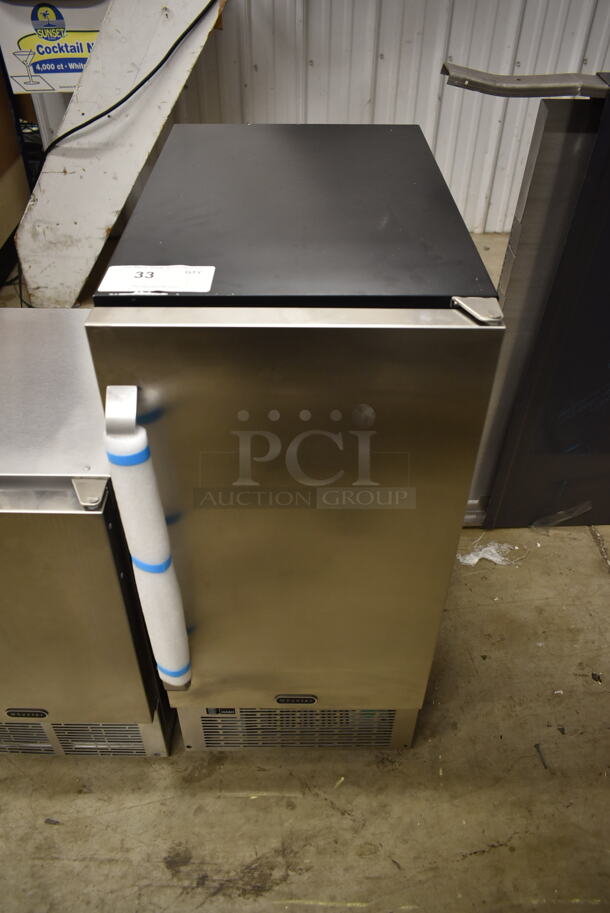 BRAND NEW SCRATCH AND DENT! Whynter UIM-502SS Built-In / Freestanding 15" Ice Maker Machine Stainless Steel 25lb. 115 Volts, 1 Phase. Tested and Working!