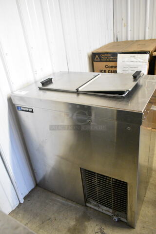 Master-Bilt DC-2SSE Stainless Steel Commercial Chest Freezer. 115/208-230 Volts, 1 Phase. 