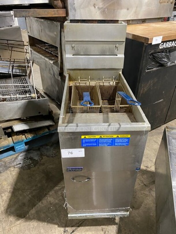 Pitco Frialator Commercial Natural Gas Powered Deep Fat Fryer! With 2 Metal Frying Baskets! All Stainless Steel! On Legs! Model: 45C SN: G18MB085404