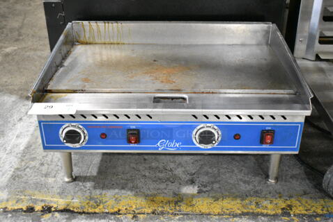 Globe PG24E Stainless Steel Commercial Countertop Electric Powered Flat Top Griddle. 208/240 Volts. 