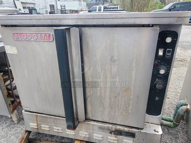 Blodgett Natural Gas| Single Deck
Convection Oven (Missing tag) - 38"WX37"DX36"H