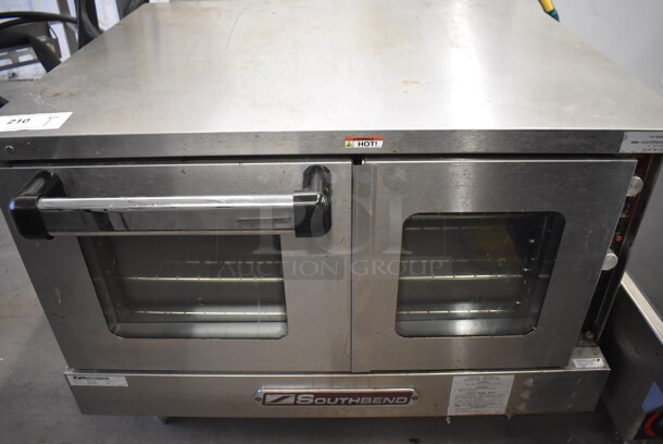 Southbend TVGS/32SC Stainless Steel Commercial Natural Gas Powered Oven w/ View Through Doors, Metal Oven Racks and Thermostatic Controls. 36x40x31