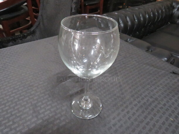 20oz Stem Wine Glass. 7XBID