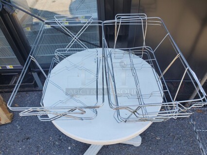 Lot of 5 Wire Chafing Racks
(5xBid)