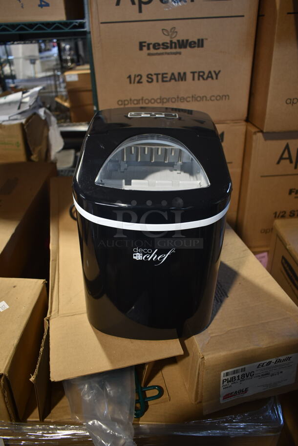 BRAND NEW SCRATCH AND DENT! Deco Chef DCIMBLK Metal Black Countertop Ice Maker. 115 Volts, 1 Phase. 