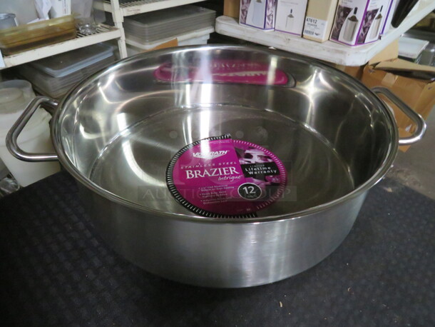 One NEW Vollrath 12 Quart Stainless Steel Brazier Pan.  #477760 - Item #1117578