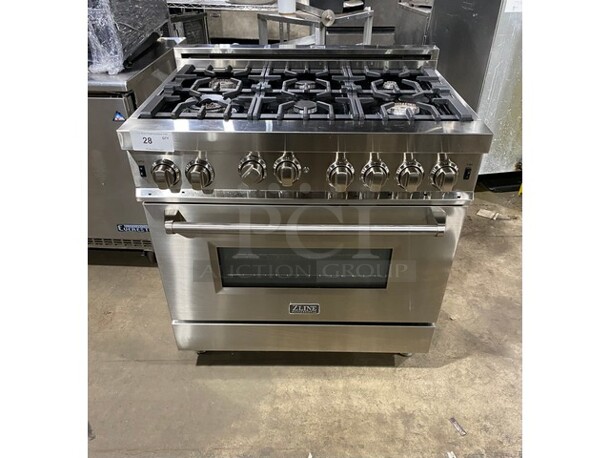 2019 AMAZING! ZLINE Gas Powered 6 Burner Stove! With Oven Underneath! Stainless Steel! On Legs! MODEL RG36
Serial 19061590289 120V/60Hz - Item #1126172