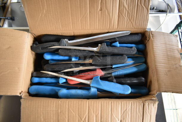 70 SHARPENED Stainless Steel Knives Including Fillet Knives. 70 Times Your Bid!