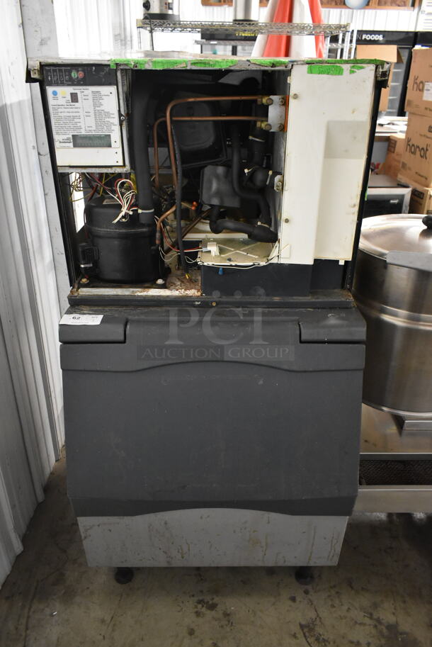 Scotsman C0530SA-1A Metal Commercial Ice Head on Scotsman B330P Commercial Ice Bin. 115 Volts, 1 Phase.