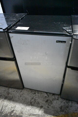 Magic Chef HMR330SE Metal Mini Cooler. 115 Volts, 1 Phase. 