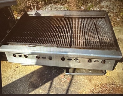 One Natural Gas Charbroiler. 48X31X18