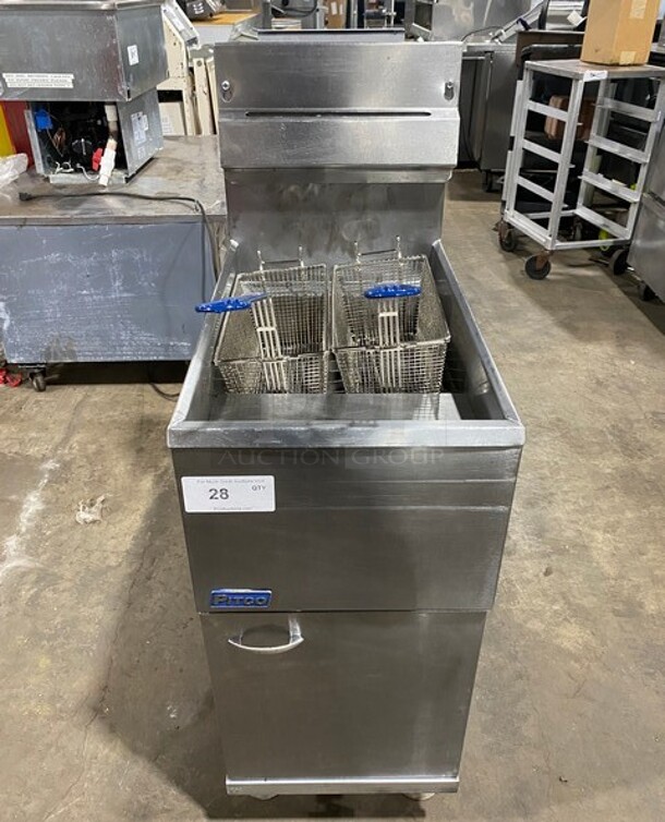 Pitco Commercial Natural Gas Powered Deep Fat Fryer! With 2 Metal Frying Baskets! All Stainless Steel! On Legs! MODEL: 35C SN: G14KD063735 - Item #1118758