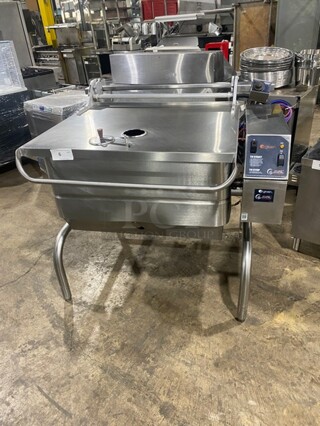 All Stainless Steel! Groen Natural Gas Powered ECLIPSE SERIES Tilting Braising Pan! Thermostatic Control! 120V 1 Phase! Model BPM-40G Serial J134425-1-1!