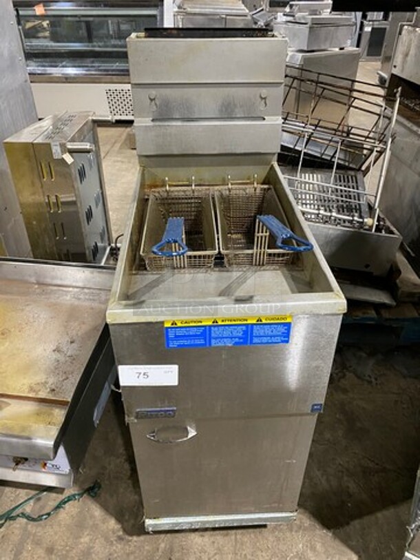 Pitco Frialator Commercial Natural Gas Powered Deep Fat Fryer! With 2 Metal Frying Baskets! All Stainless Steel! On Legs! Model: 45C SN: G18MB085377