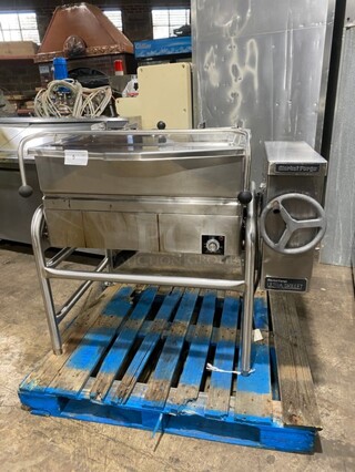 NICE! Market Forge Commercial Electric Powered Tilted Braising Pan/Ultra Tilt Skillet! All Stainless Steel! On Legs! 115V 1 Phase! Model: 1100-2!