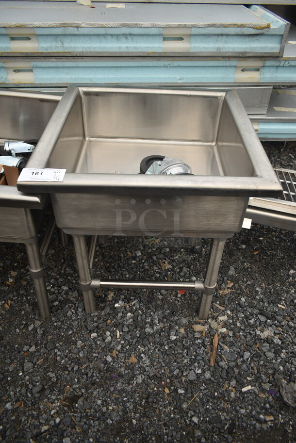 BRAND NEW SCRATCH AND DENT! Stainless Steel Commercial Single Bay Ice Bin. Comes w/ Commercial Casters.