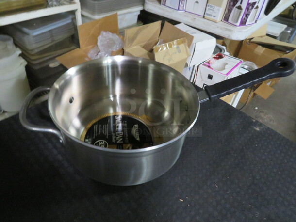 One NEW Vollrath 3.5 Quart Stainless Steel Saute Pan With Gator Grip Handle.   #77741 - Item #1117580