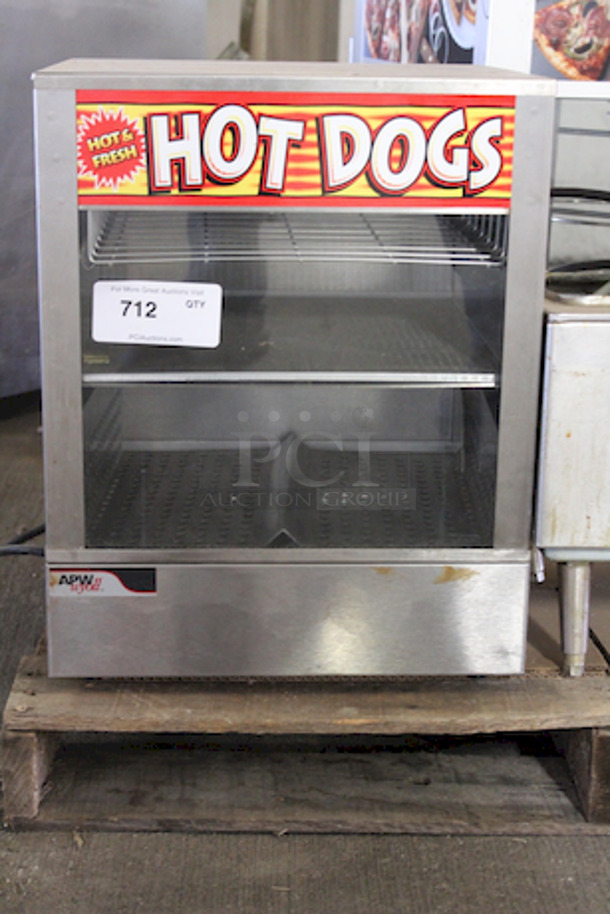 APW Wyott DS-1A "Mr. Frank" Hot Dog Steamer - 120V. Holds Up To 150 Hot Dogs & 60 Buns. 16x14x20-1/2
