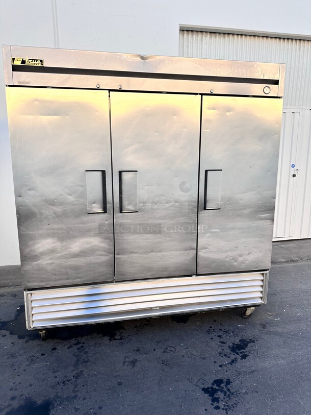 Excellent True T-72F 78 inch Three Section Reach In Freezer, (3) Solid Doors, 115v Working