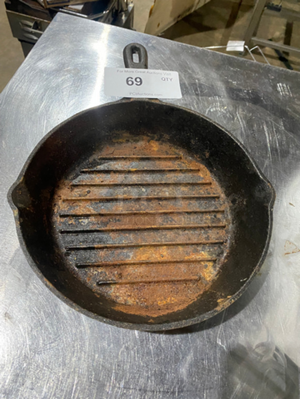 11" Round Ribbed Cast Iron Grill Pan!