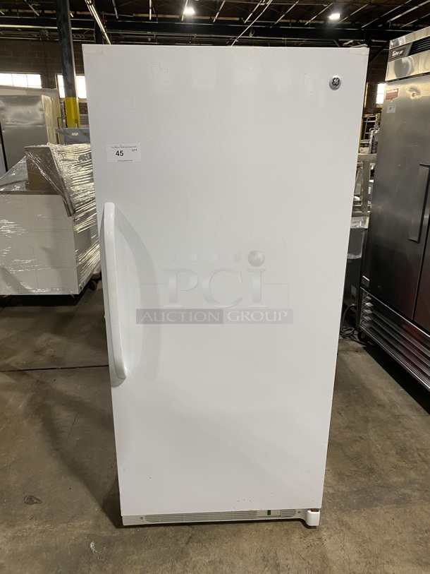 GENERAL ELECTRIC 1 Door Refrigerator W/ Poly Coated Racks! Model FUM 21SVDRWW Serial MZ135377 115V/60Hz/ - Item #1126199