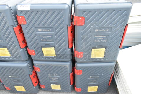 4 Plast Port Thermocase P600M Poly Portable Catering Case. 4 Times Your Bid!