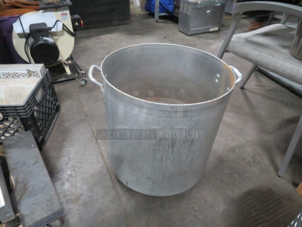 One 18.5X19 Aluminum Stock Pot.