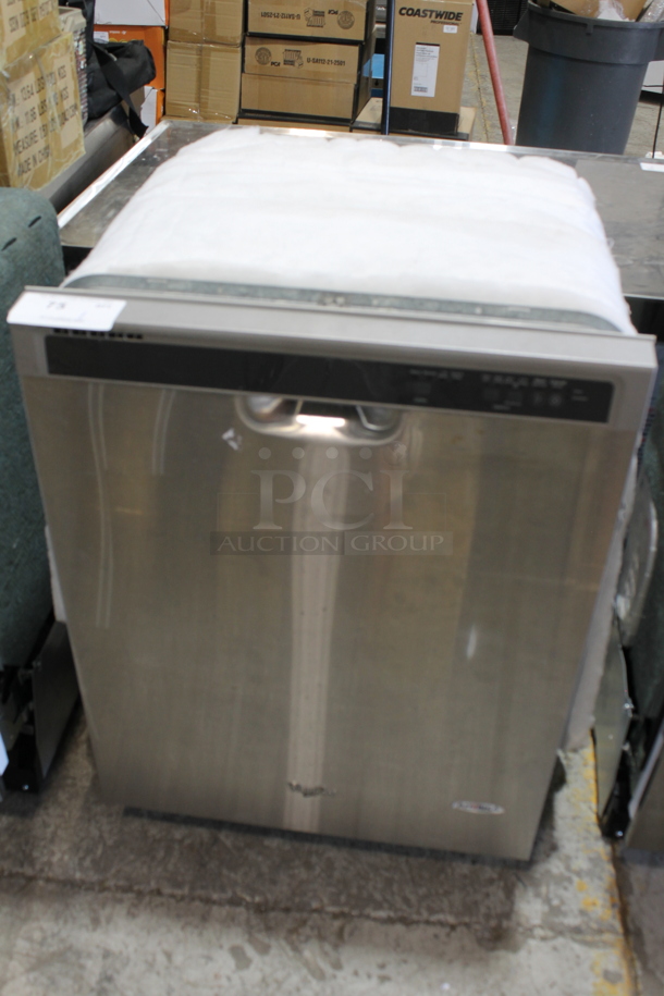 BRAND NEW SCRATCH AND DENT! Whirlpool WDF520PADM5 Stainless Steel Undercounter Dishwasher. 120 Volts, 1 Phase. 