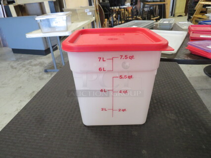 7.5 Quart Food Storage Container With Lid. 3XBID