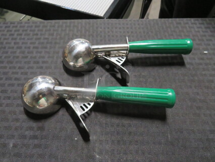 Green Handle Disher. 2XBID