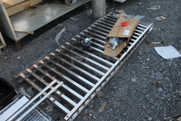 BRAND NEW SCRATCH AND DENT! Metal Commercial Pan Transport Rack on Commercial Casters 