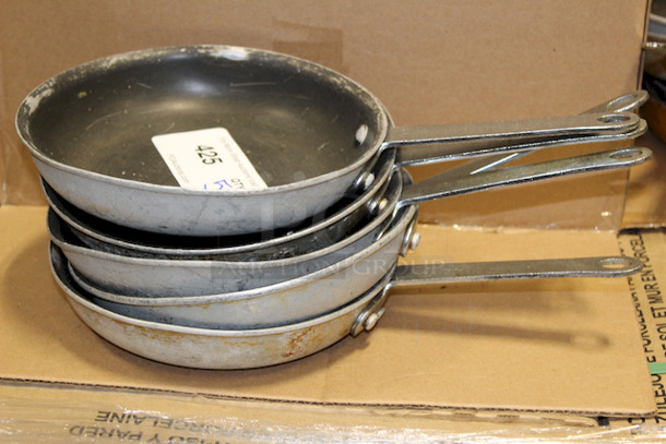 AWESOME VALUE! Browne 5813828 8" Non-Stick Aluminum Frying Pan w/ Solid Silicone Handle. 5x your Bid