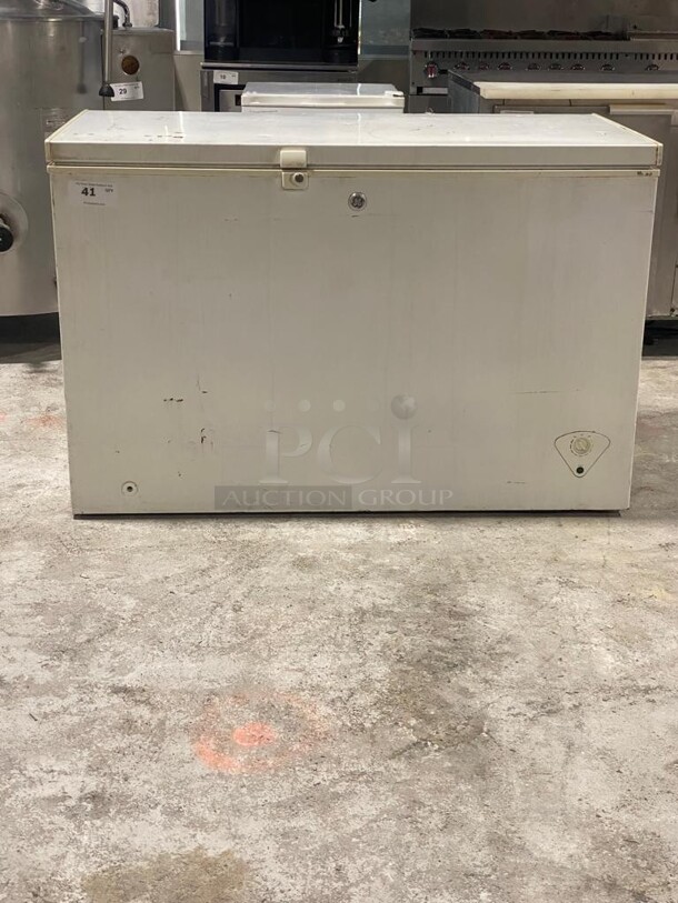 GE 48 Inch Chest Freezer with 10.7 Cu. Ft. Capacity, Sliding Plastic Baskets ..... Tested and Working