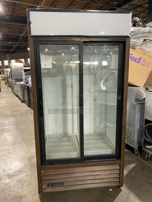 True Commercial 2 Sliding Door Reach In Refrigerator Merchandiser! With View Through Doors! Model: GDM33 SN: 1497294 115V 60HZ 1 Phase