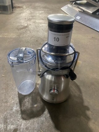 Breville Commercial Countertop Juicer! Stainless Steel! With Juice Pitcher! 120V! Model BJE530BSS! Working When Removed!