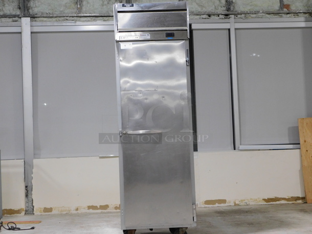 WOW! Beverage Air 26" one section reach in freezer 1 solid door 115v ....

Tested and Working 
