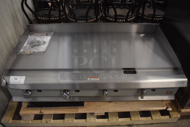 BRAND NEW SCRATCH AND DENT! CPG 48" 351CMCPG48NL Countertop Natural Gas Powered Griddle with Instructions and Regulator. 120,000 BTU