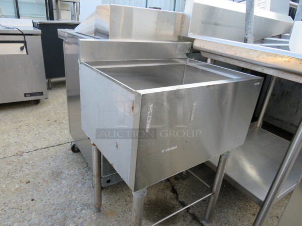 One Krowne Stainless Steel Ice Well With Cold Plate. 24X18X36