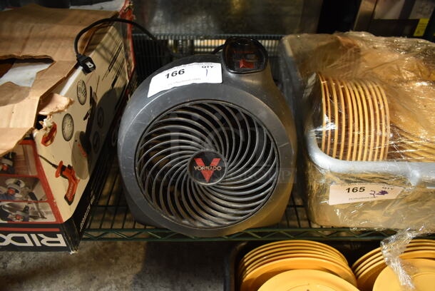 Vornado RVH Black Poly Fan. 125 Volts, 1 Phase. Tested and Working!
