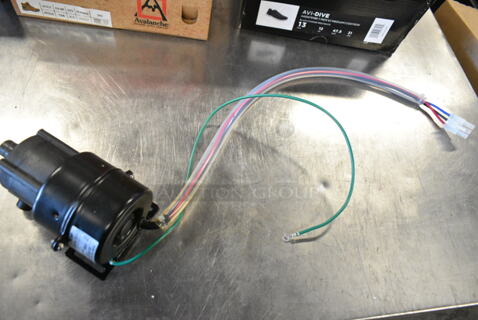 BRAND NEW SCRATCH AND DENT! 415SP5687 SP-5687 PUMP WATER REPLACEMENT FOR HOSHIZAKI AM. 115 Volts, 1 Phase. 