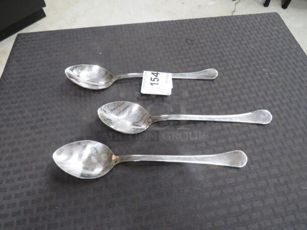 Assorted Serving Spoon. 3XBID