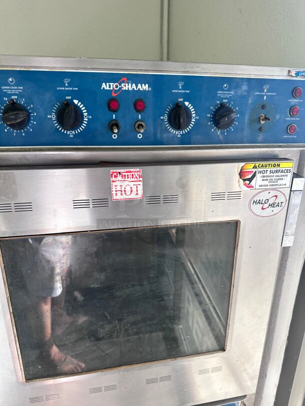 Alto-Shaam 1767-SK Halo Heat Electric Slo Cook Hold & Smoker Oven - Double
Manual Controls 220 Volt 1 Phase NSF